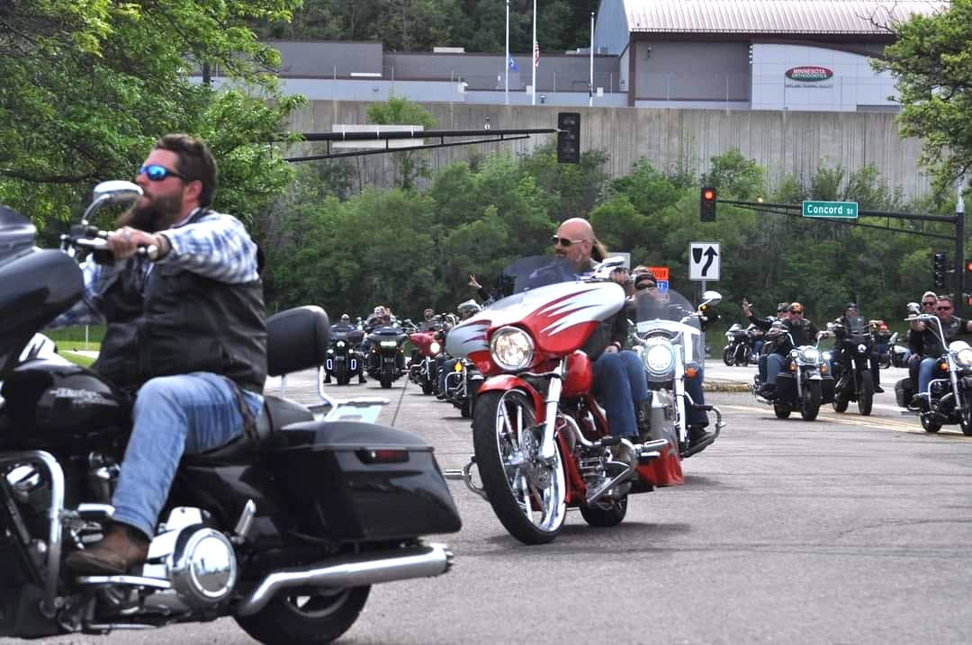 Don Moehrle rides with group of motos